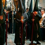 Tunica-nazarena-de-la-hermandad-Pasión-Jueves-Santo